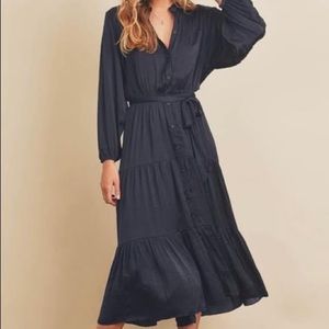 NWT Dress Forum Navy Midi Dress
